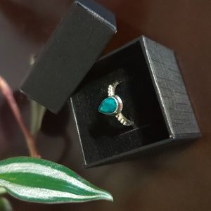 NEW Emerald Stone Ring with Sterling Silver Size 6